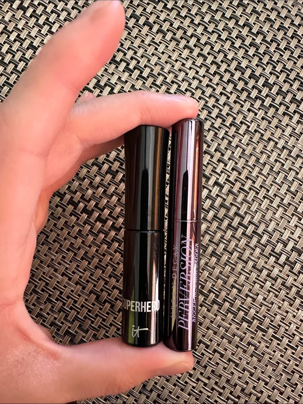 it cosmetics Superhero Duo w/ Urban decay perversion mascara. No box! Travel siz